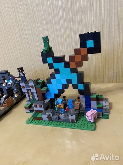 Lego minecraft застава меча