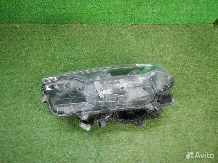 Фара левая Toyota RAV4