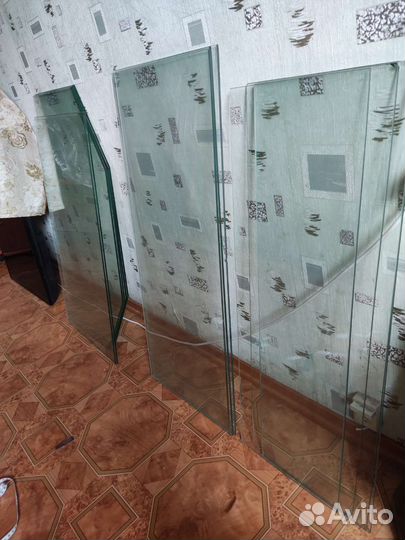 Стеклянные полки