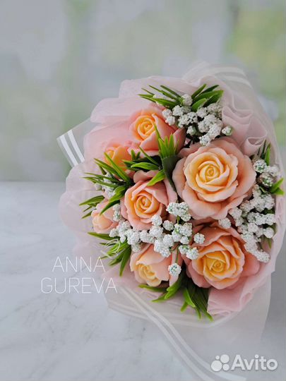 Букет роз из мыла в руку