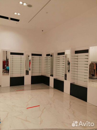 Витрины для оптики новые