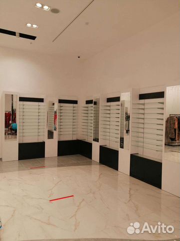 Витрины для оптики новые