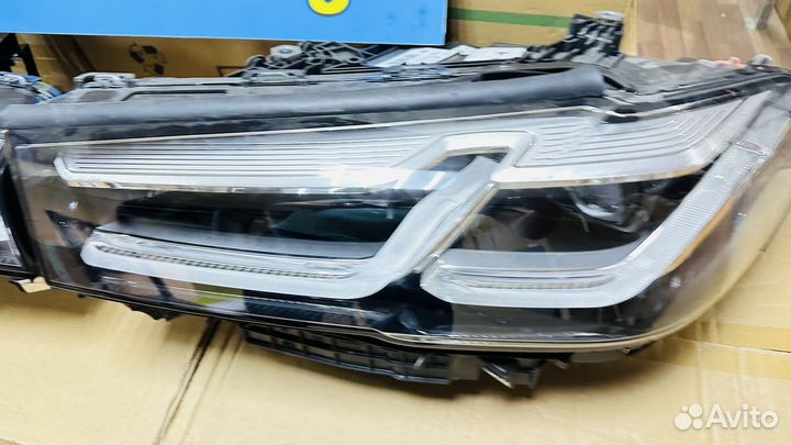 Передние фары на BMW G30 Full LED оригинал