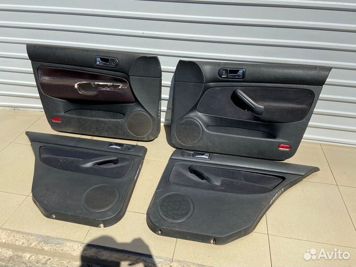 Обшивка двери комплект Volkswagen Golf 4