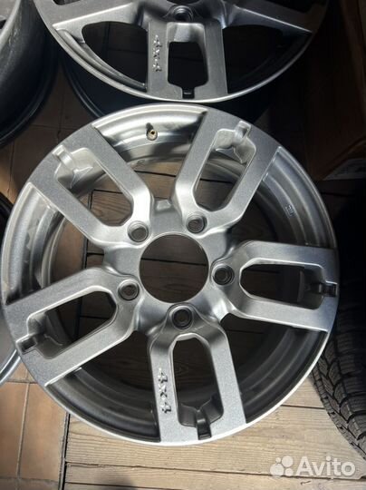 Диски на Ниву/Шеви ниву R16