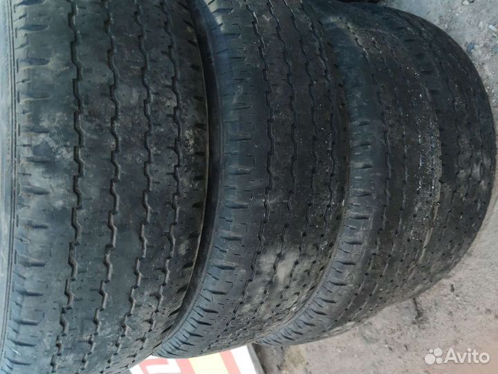 Bridgestone Dueler H/T D689 235/70 R16 105T