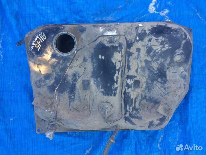 Бензобак toyota corolla AE100