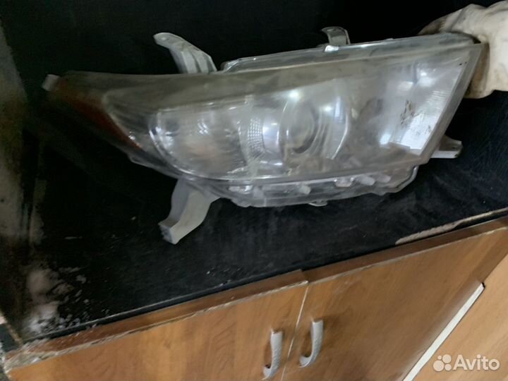 Фара toyota highlander тойота Хайлендр