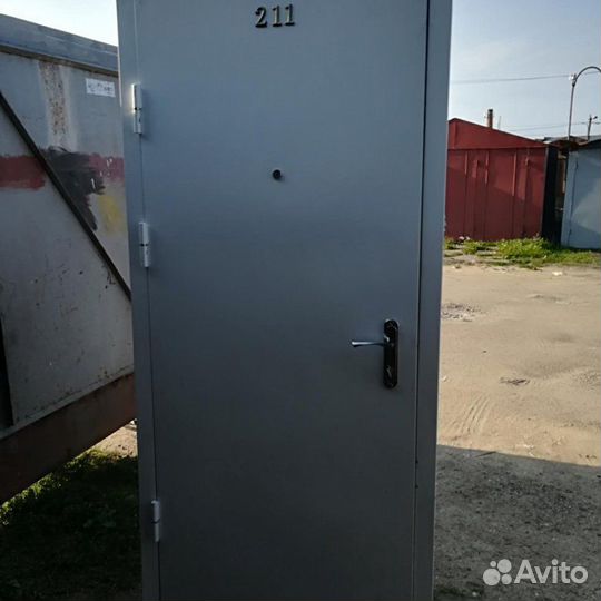 Двери металлические б/у