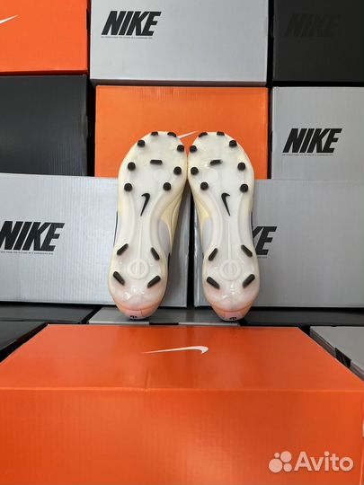 Футбольные бутсы nike tiempo