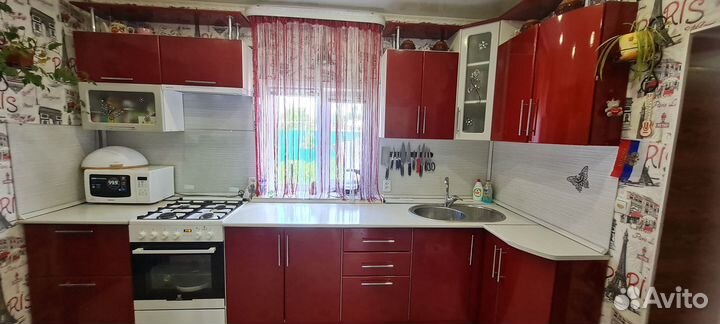 Кухонный гарнитур, уголок и стол обеденный