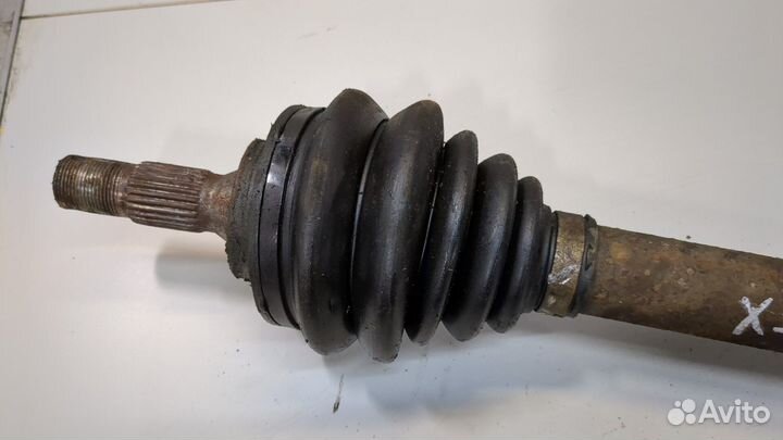 Полуось правая передняя Peugeot 3008