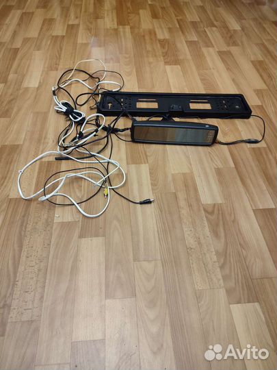 Зеркало с камерой заднего вида в рамке номера