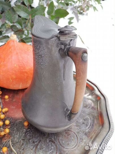 Антикварный кувшин. Модерн