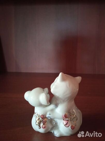 Фарфоровые статуэтки