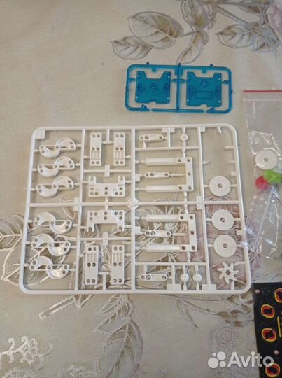 Робот конструктор