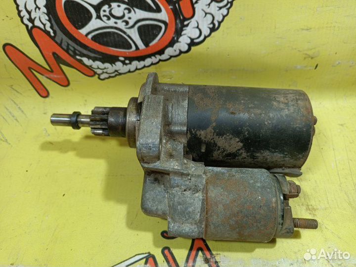 Стартер Volkswagen Passat седан 1.6 1991