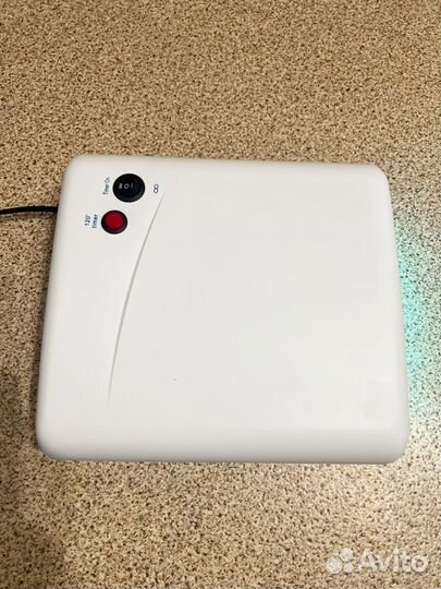 Лампа для сушки ногтей