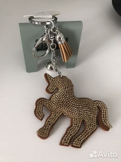 Брелок единорог новый