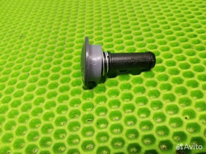 Втулка N 07 для колеса детской коляски, новая