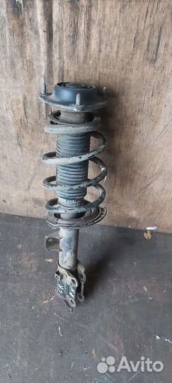 Амортизатор передний правый Hyundai Creta 1