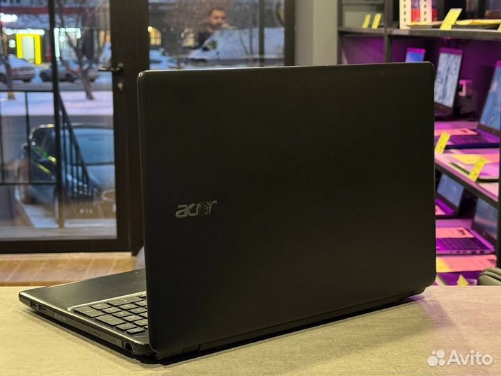 Ноутбук Acer Aspire E1-522