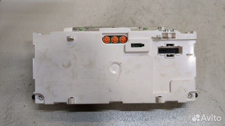 Щиток приборов Volkswagen Golf 3, 1996