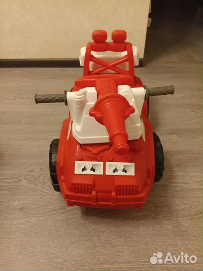 Машинка каталка толокар