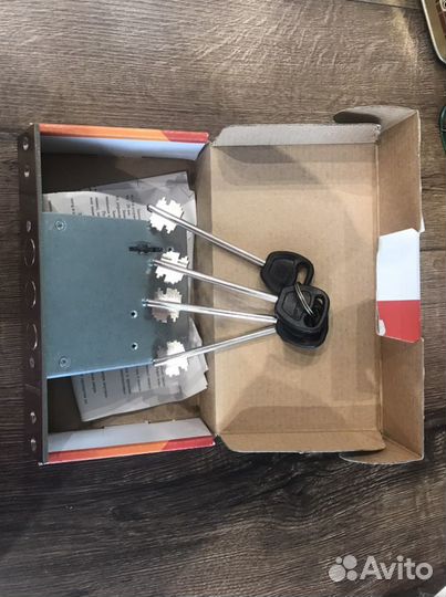 Замок дверной