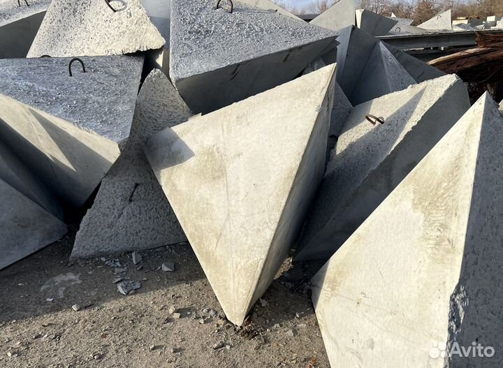 Железобетонные пирамиды Зубы дракона по ГОСТ