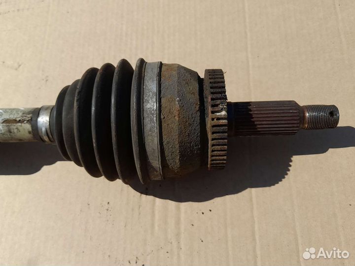 Привод передний правый Hyundai Santa Fe II CM