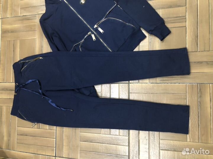 Костюмы спортивные 42