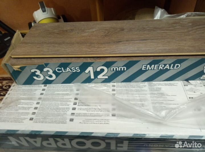 Новый ламинат16.7кв.м