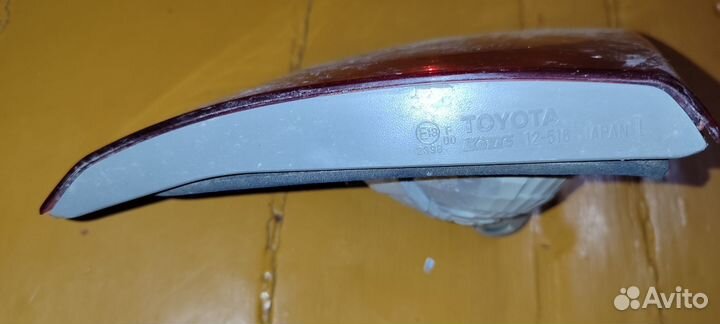 Тоëта фонарь задний