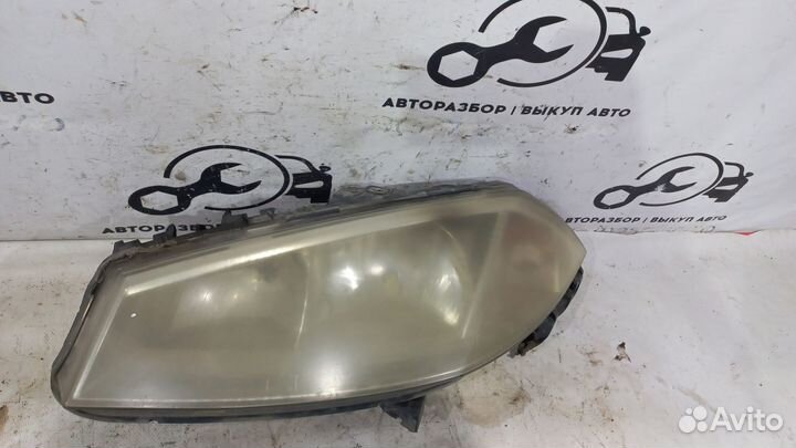 Левая фара с дефектом Renault Megane 2