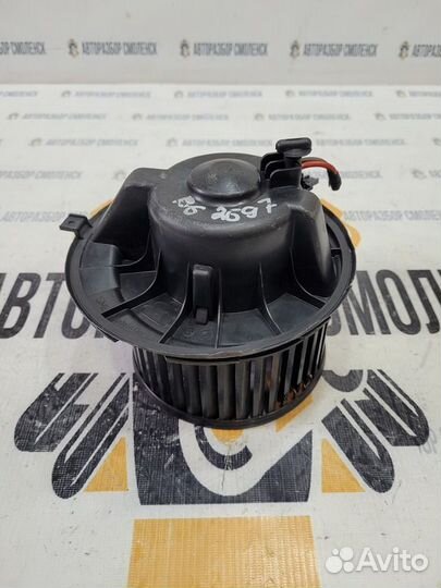 Моторчик отопителя Volkswagen Passat B6 (2005—2010