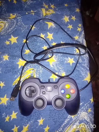 Геймпад Logitech