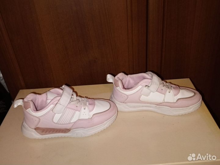 Кроссовки натуральная кожа р34