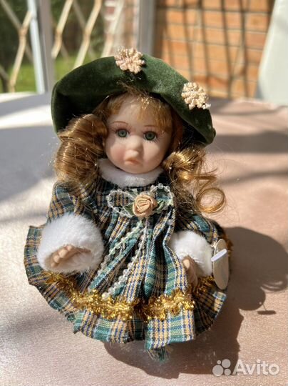 Кукла фарфоровая коллекционная Remeco Collection