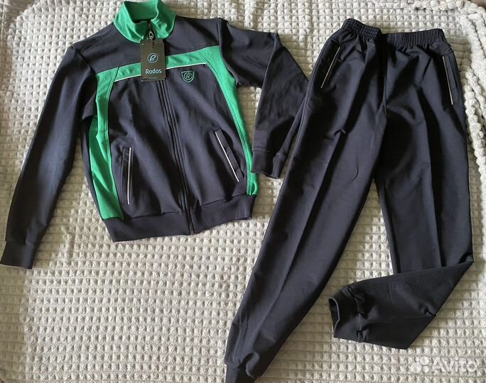 Спортивный костюм на мальчика 158
