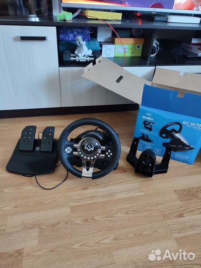 Игровой руль с педалями