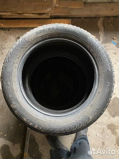 Nokian Tyres Hakkapeliitta 8 225/55 R17