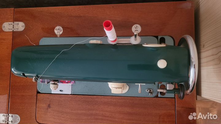 Швейная машина Чайка 2