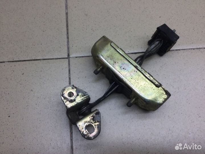 Ограничитель двери багажника задний Chery Tiggo