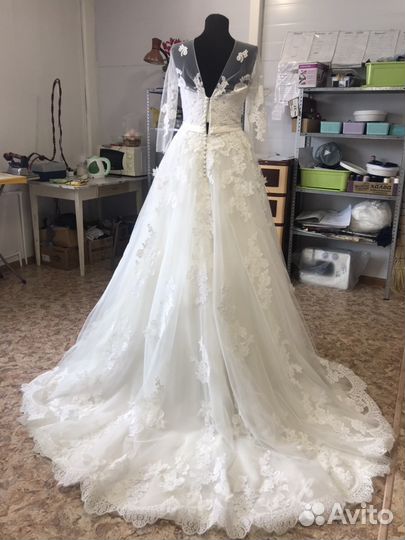 Свадебное платье