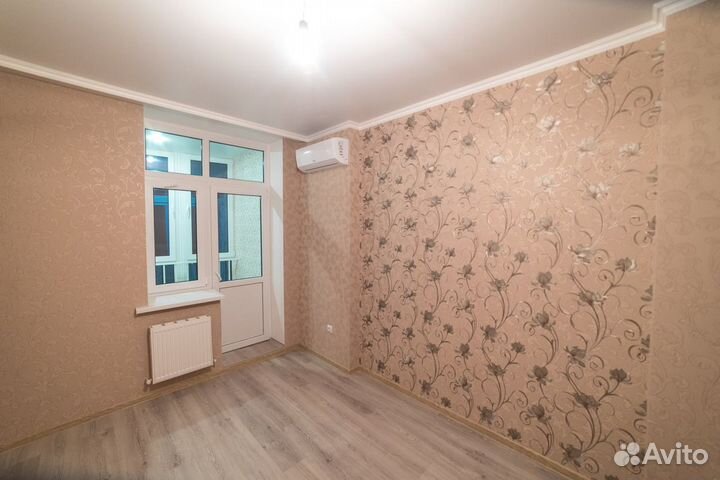 Поклейка обоев ремонт квартиры