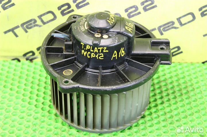 Мотор печки Toyota Platz NCP12 1NZ-FE 2001