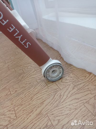 Стульчик для кормления Happy Baby