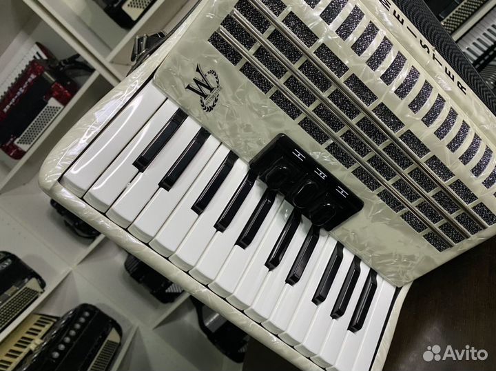 Аккордеон Weltmeister Perle 48 с гарантией