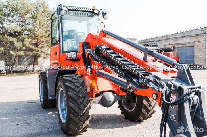 Фронтальный погрузчик Molot TL250, 2023